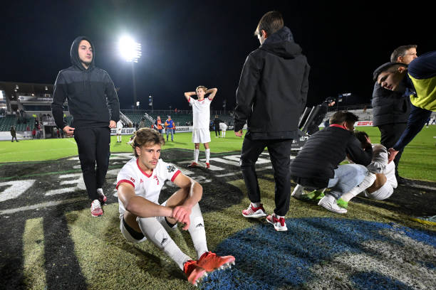 也揭示了足 也揭示了足